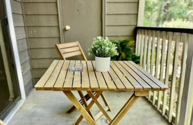 Cozy Studio Apartment w/ FREE PKNG & Private Patio