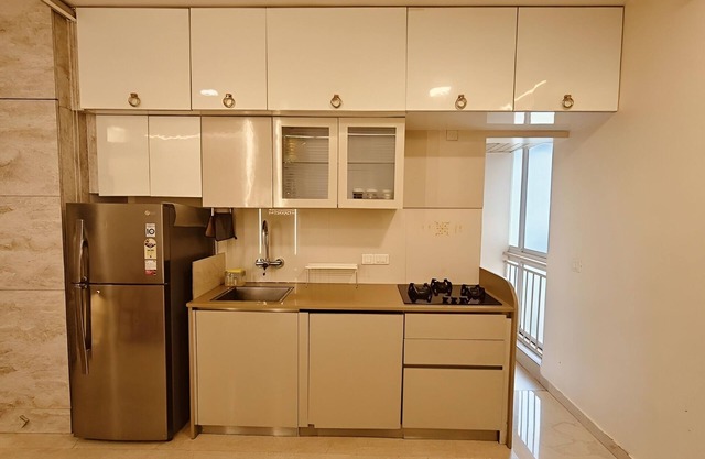 Cozy Studio apartment in charming Thane with AC - Pickmyghar