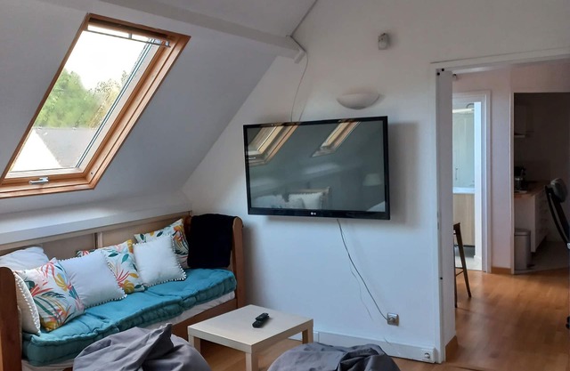 Cozy Studio by the Loire with Independent Bedroom