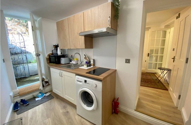 Cozy Studio in trendy Islington, w/private garden!n