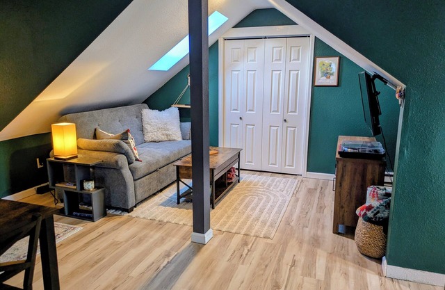 Cozy Studio near CSU & Old Town