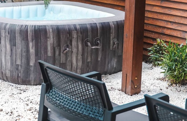 Cozy suite with Jacuzzi and private garden - BED AND COFFEE CHILL