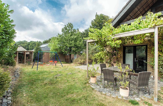 Cozy vacation apartment with sunny terrace, close to nature and quiet.