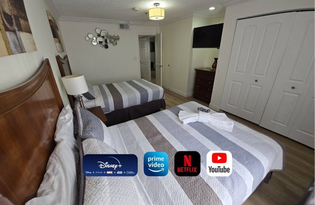 Cozy Vacation Condo next to Disney Universal