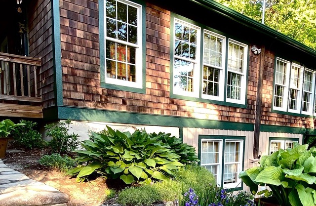 Creative & Sophisticated Retreat Between Asheville and Black Mountain
