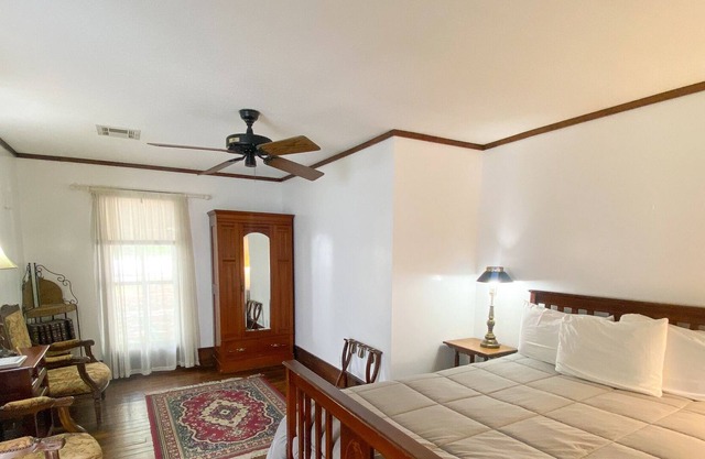 Creekside Baines Suite