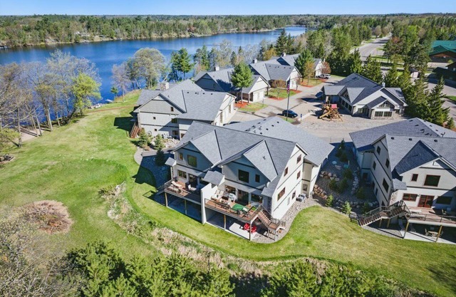 Crosslake Townhome, Waterfront, Resort amenities