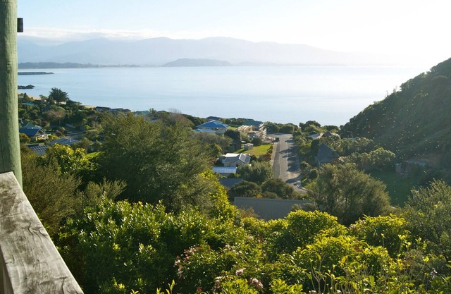 Crows Nest - Tata Beach Holiday Home