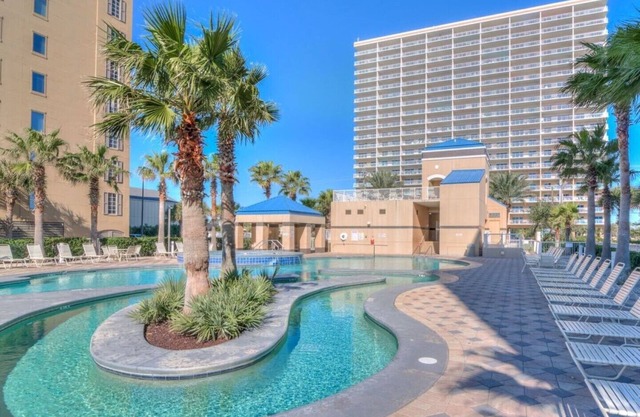 Crystal Tower - Beautiful View of the Gulf -14th floor -unit 1407