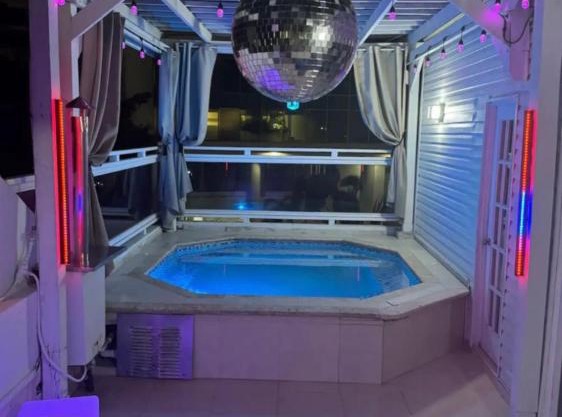 CTG Villa Playa Private Jacuzzis