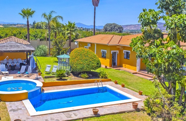 Cubo's Casa Rural La Aldaba/air conditioning/free wifi/BBQ