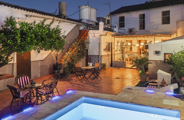 Cubo's Estudio Casabermeja Noches de Luna B & Pool/urban center/air conditioning/community pool