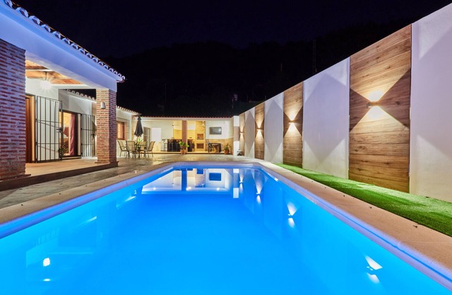 Cubo's Finca El Nogal de los Montes de Málaga/private pool/privacy