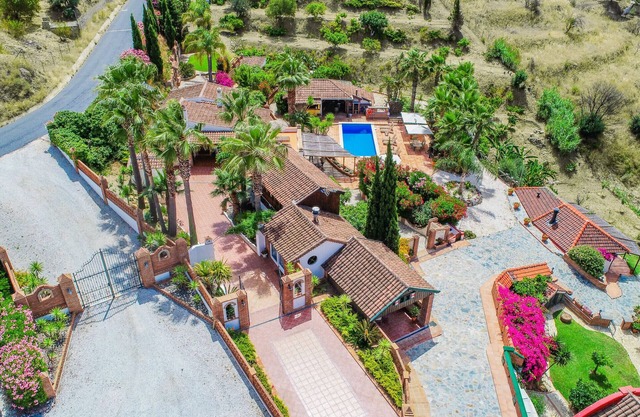 Cubo's Mijas Finca Huerta Rica Paraiso/shared pool/views