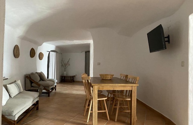 Cueva de Ramón y Elvira