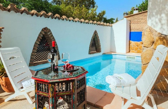 Cueva del Tito Hinojares by Ruralidays