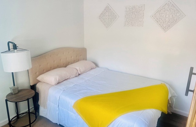 Cute, cozy place! Very peaceful & Safe!