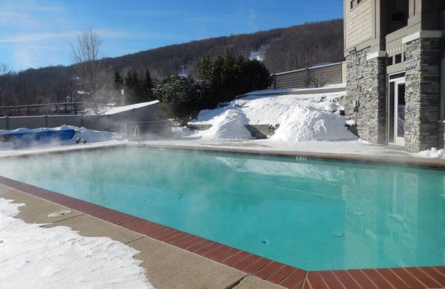 Cute, Family Friendly Condo at Okemo's Solitude - Access to Indoor Pool