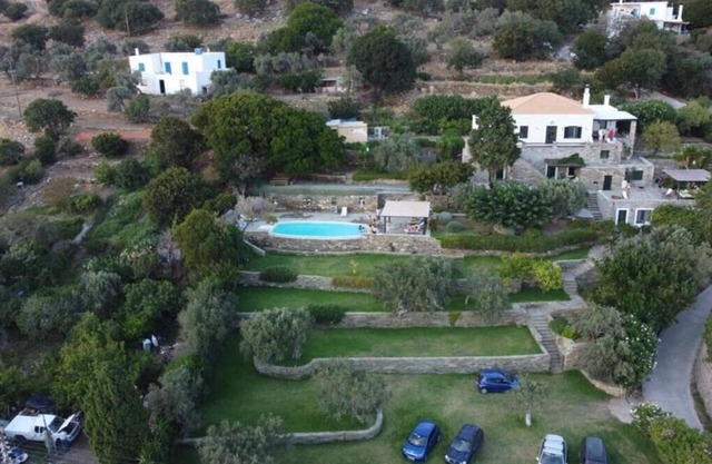 Cycladic Shangri La - Lemontree Guesthouse