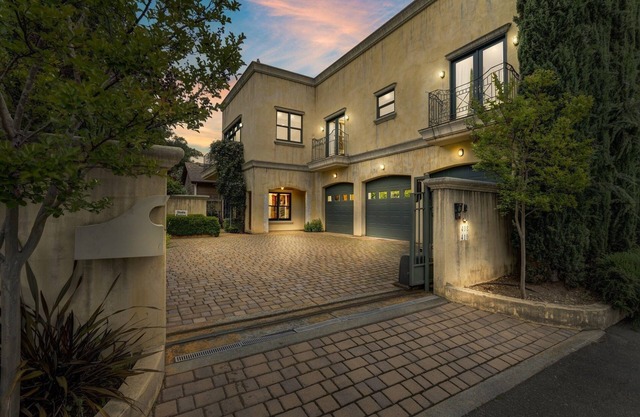 Cypress House & Studio, Walk to Healdsburg Plaza by RedAwning