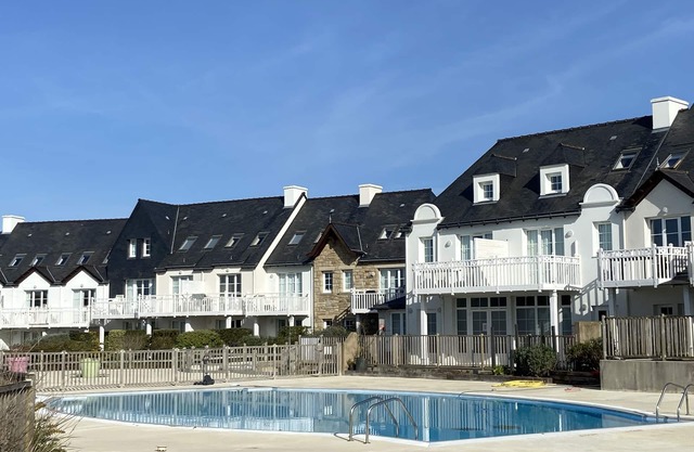 Détente Face au Port du Crouesty : Appartement 5 Personnes Avec Piscine