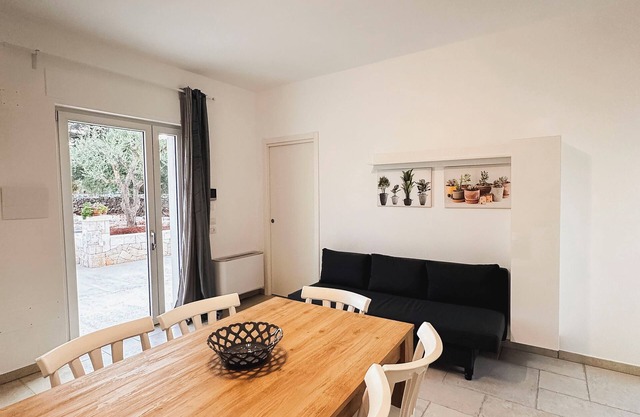 Da Mèmela Trulli e Lamie in the beautiful countryside in Puglia suitable for families