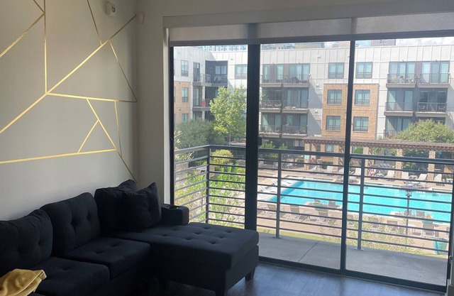 Dallas Loft-Your getaway home