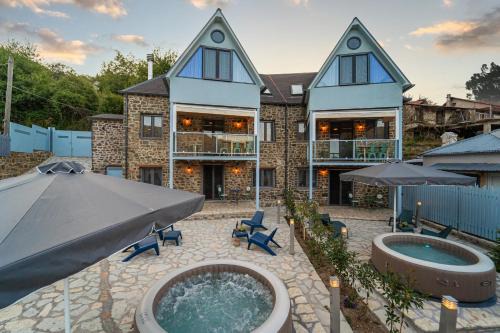 Dandy Villas Karpenisi Complex - Lux Chalets - Inflatable Pool-Hot Tub