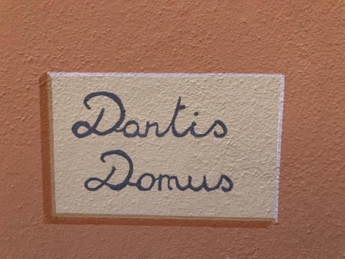 Dantis Domus at the beach