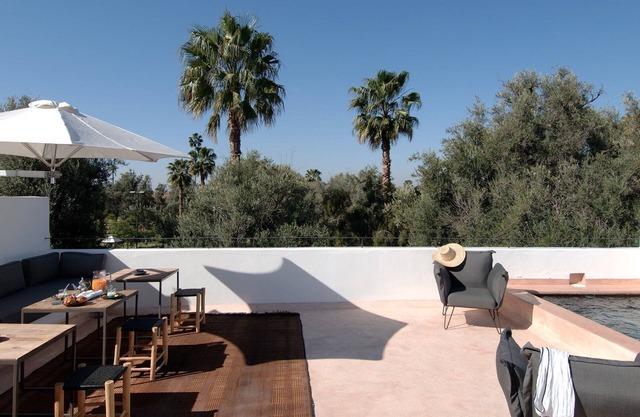 Dar 118, 3 br, hammam, pool, rooftop, staff
