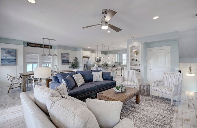 Darling Beach Home on Fishing Lake w/Access to Cinnamon Shore Amenities!