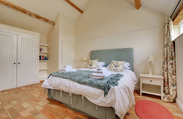 David's Barn - Two Bedroom House, Sleeps 4