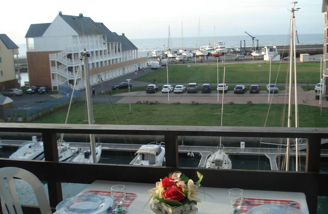 DEAUVILLE SEA VIEW DUPLEX FOR 4 PEOPLE WITH WIFI