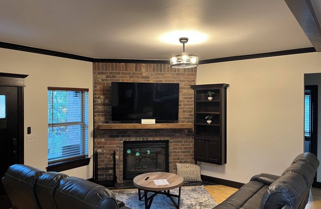 DEER LAKE CABIN NEWLY BUILT with Fireplace