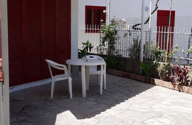 Delightful double room with private bathroom for beach holidays