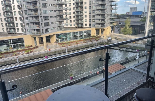 Deluxe City Apt, Beautiful River View,Free Parking