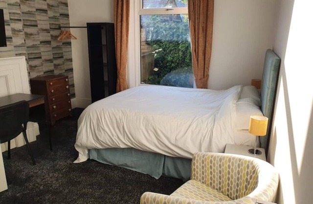 Deluxe Double Room With Ensuite3