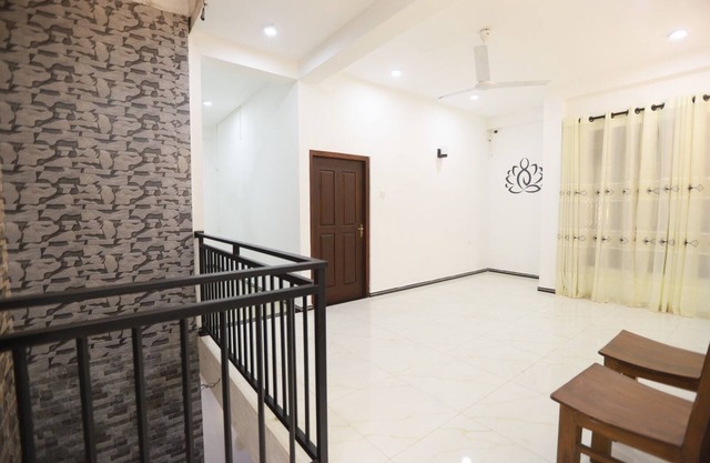 Deluxe Double Room with Balcony 1/1 person - Surfside Retreat Weligama