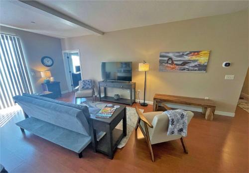 Deluxe Downtown Condo Close to Everything!