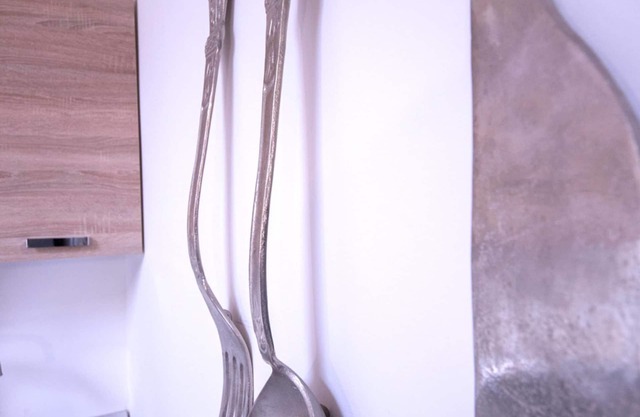 Deluxe One-Bedroom Apartment