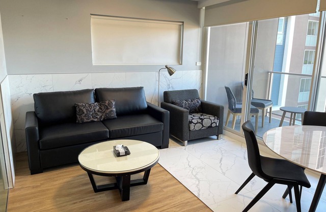 Deluxe One Bedroom Apartment