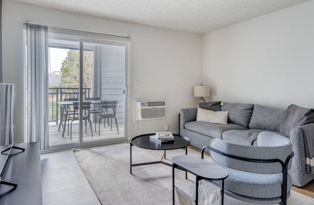 Deluxe Palo Alto 1BR w/Gym, Pool & W/D, nr Stanford, by Blueground