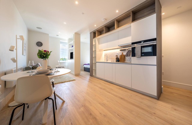 Deluxe Studio - Luxury Stay - Onsite Free Parking