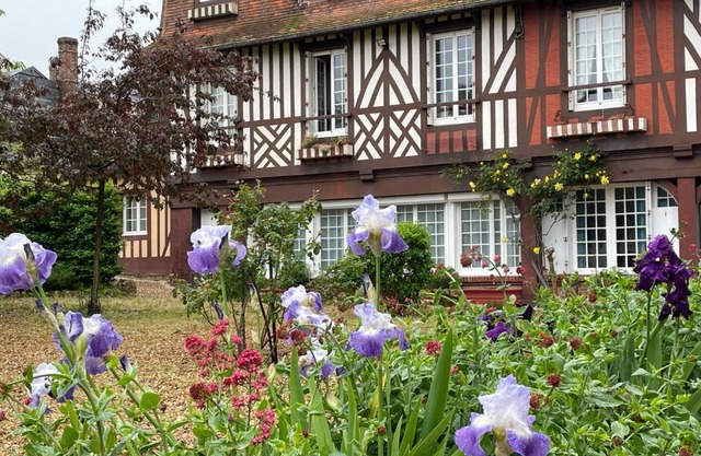 Des Fleurs et des Vagues