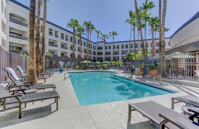 Desert Oasis Near PHX – Free Shuttle, Relaxing Outdoor Pool & Hiking Trails