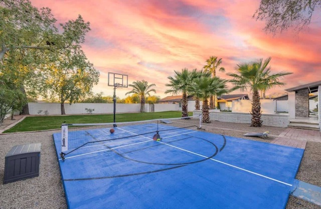 Desert Retreat | Private Sport Court & Pet Friendly