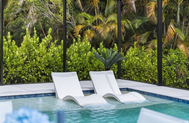 Designer-Renovated Pool Home in Heart of Naples Minutes to White Sand Beaches