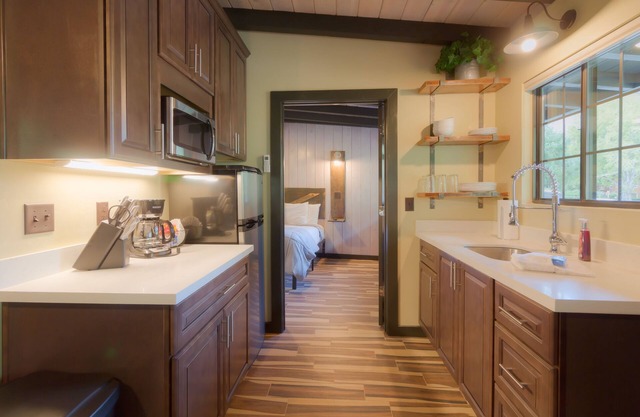 Destination Oak Creek 5 1 Bedroom Apts by RedAwning