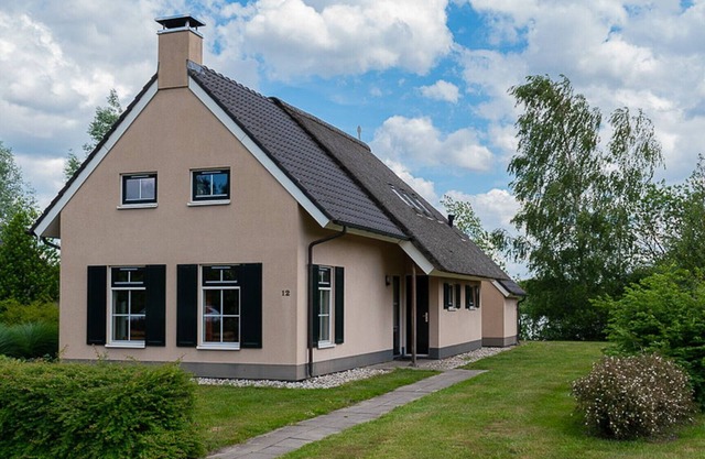 Detached bungalow for 9 persons