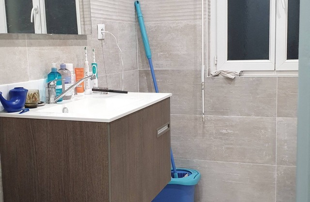 Detached family apartment on the first floor of a house with garden